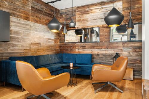 Clarion Hotel Admiral