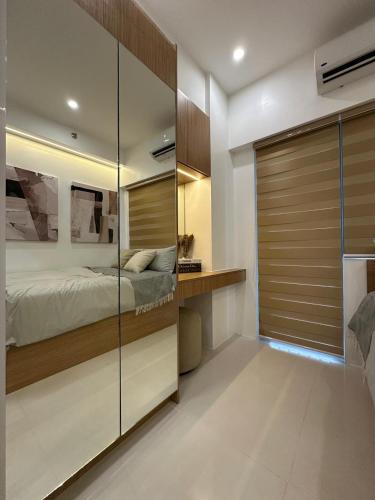 Antoneitte Staycation