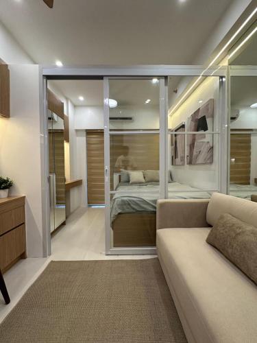 Antoneitte Staycation