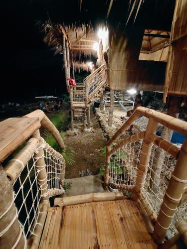 Tribu Kihud "Experience Simple Living