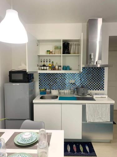 Cozy 1BR in Azure near Airport