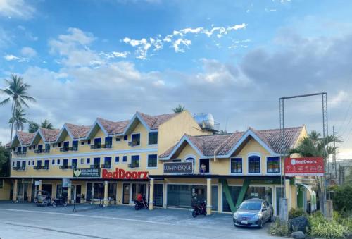 RedDoorz Plus @ Balai Sofia Bed & Breakfast Batangas