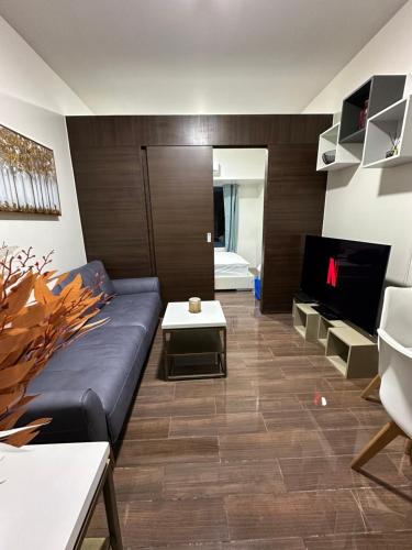 Queen size bed at Air Ayala Ave Makati