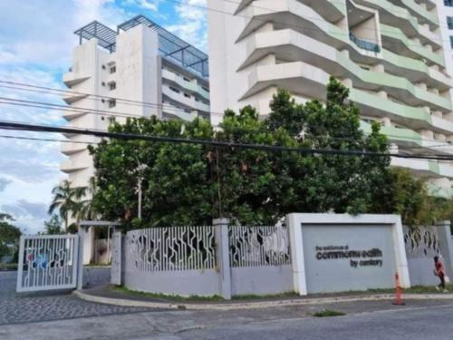 The Residences of Commonwealth by Century