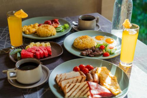 Inigtan Lio Bamboo Cottages