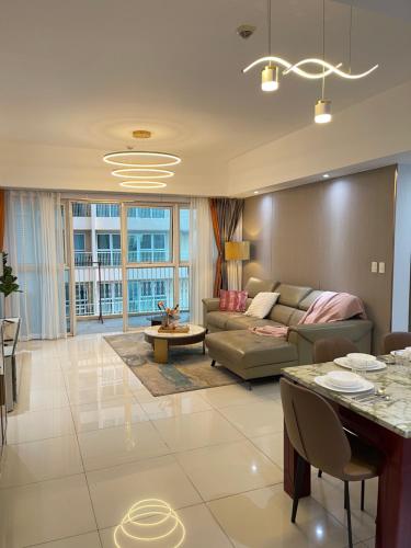 Venetian Haven BGC Venice Grand Canal Apart ment, 4 Bedrooms, for 10 Guests