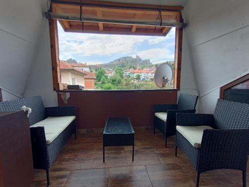 Fortress View Apartment