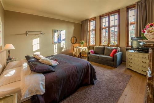 Next door bed & breakfast