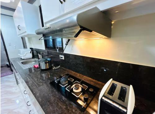 General Luna Villa with kitchen, wifi and parking