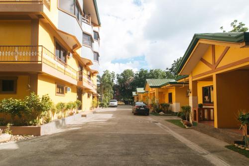 Farm Side Hotel