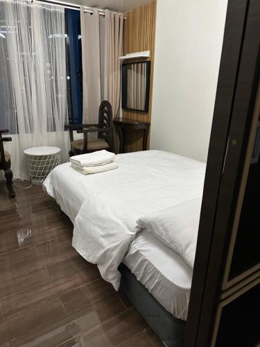 Affordable Ayala Makati 1BR Condo