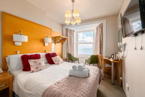 Gwesty'r Marine Hotel