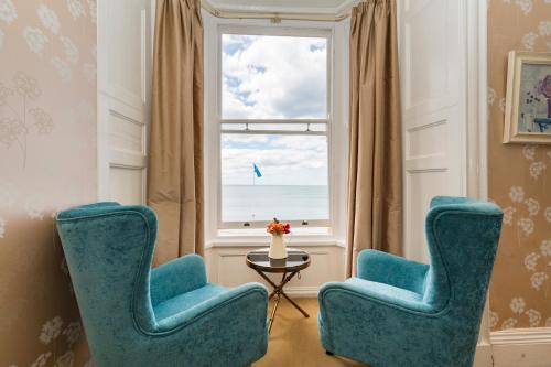 Gwesty'r Marine Hotel