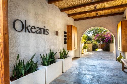 Okeanis Mystique South