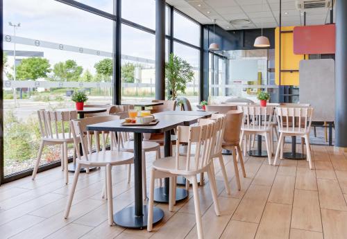 B&B HOTEL Reims Croix Blandin