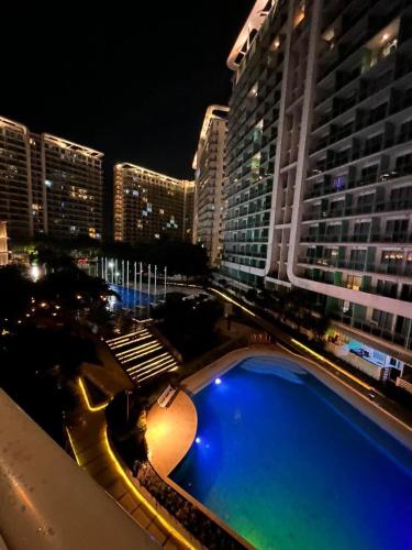 Staycation In Azure Parañaque