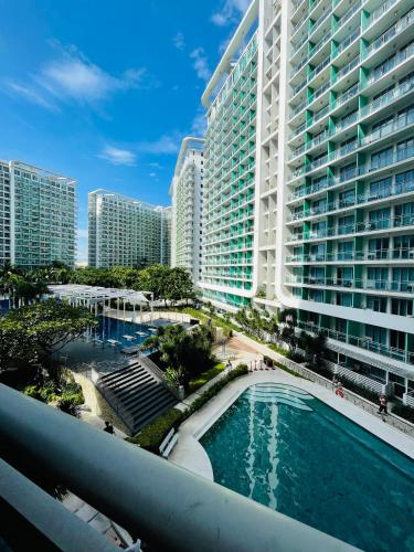 Staycation In Azure Parañaque