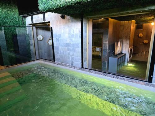 Boutique Hotel Entry E