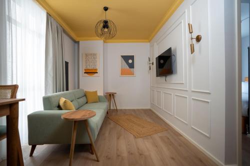 Bird Nest Suites