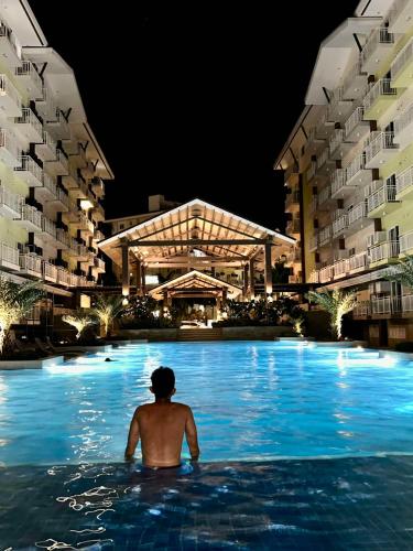 Cozy and Sunny Apartment near to Mactan Cebu International Airport - Amani Grand Resort & Residences