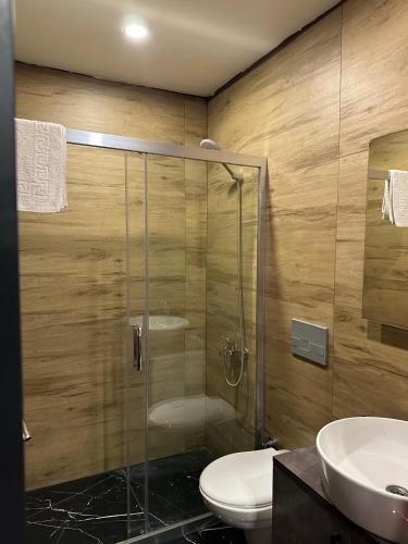 Mrt Suites Lara Hotel