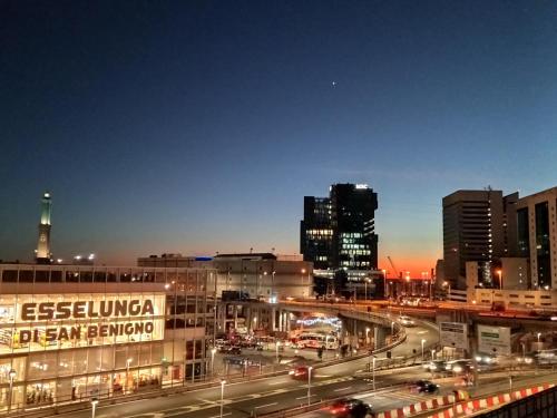 LA LANTERNA DI ANGELO rent rooms and apartments free parking on the street front