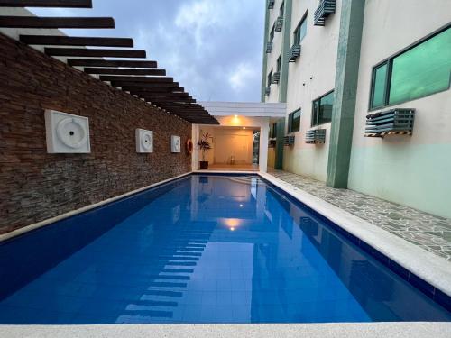 People's Condo Atria
