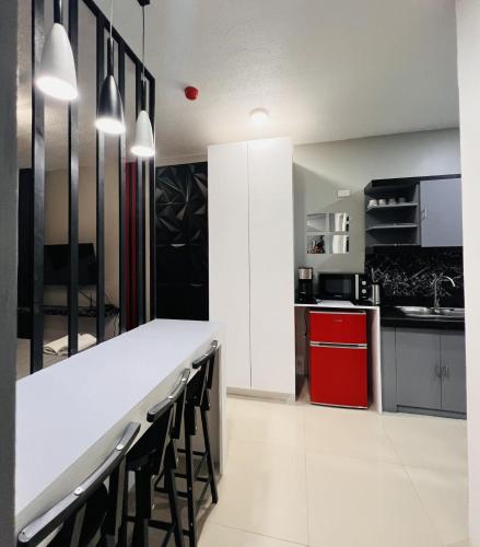 People's Condo Atria