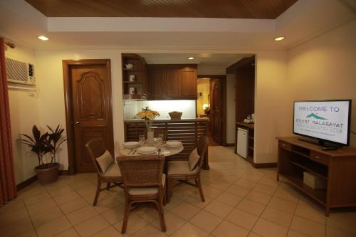 The Suites at Mount Malarayat