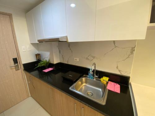 Aesthetic Vibes Condo 2br Near Airport