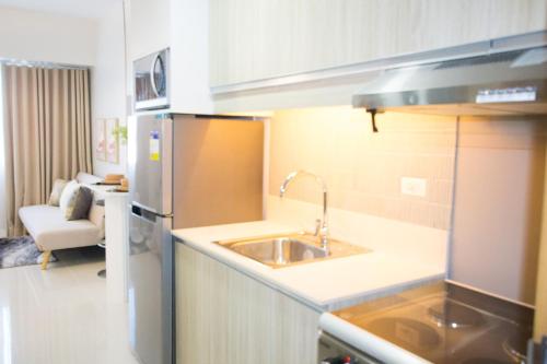 Casa - Vibrant City Center Studio Near Ayala Mall