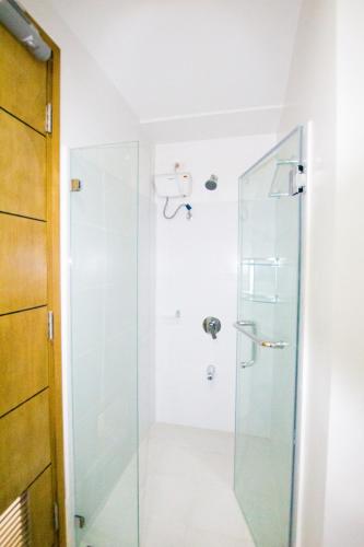 Casa - Vibrant City Center Studio Near Ayala Mall