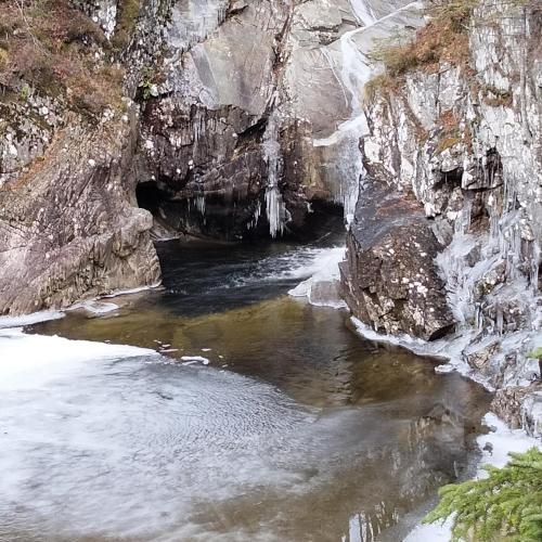 Tigh Na Cloich Hotel