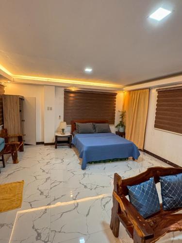 Alfonso HideAway