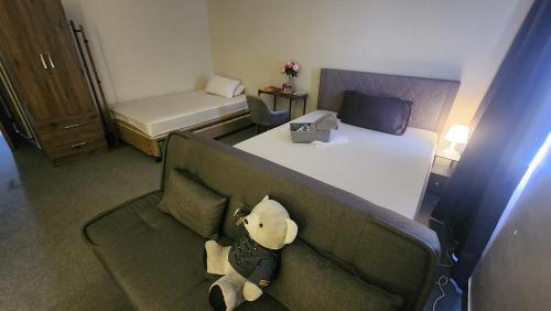 Empress Suite SMDC Hope Residences CONDOTEL with UNLIWIFI