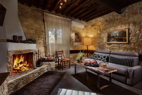 Oinoessa Traditional Boutique Guest Houses