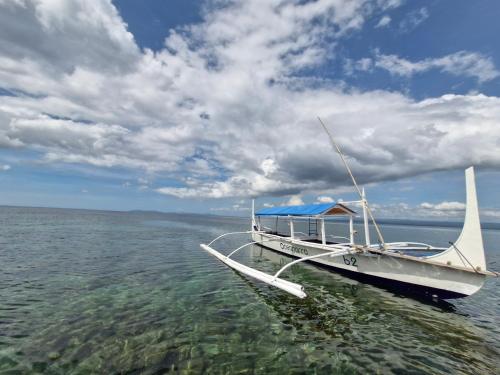 Oceanarra Beach Hotel and Resort Inc