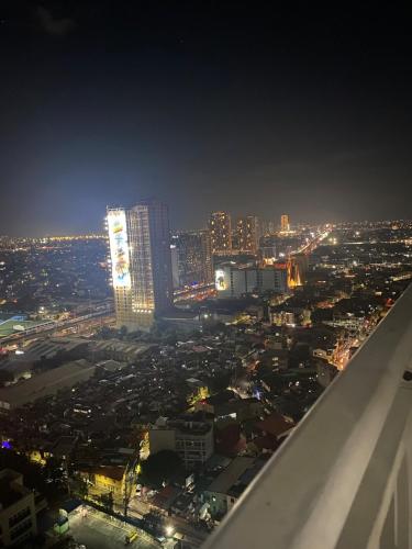 1 BR scenic city view Grass Residences SM North