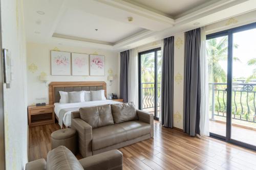 Costa Palawan Resort