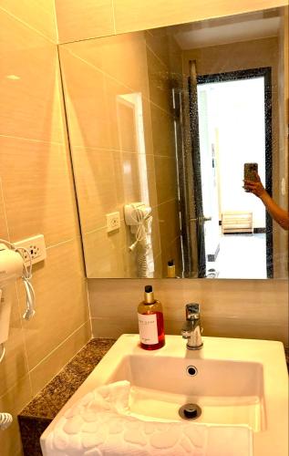 Minimalist, Mactan Newtown 1BR Condo