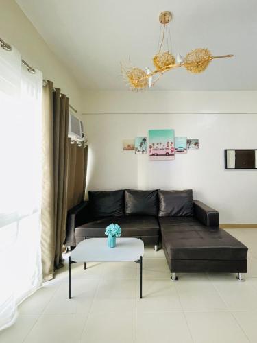 27 Chic and Spacious Studio