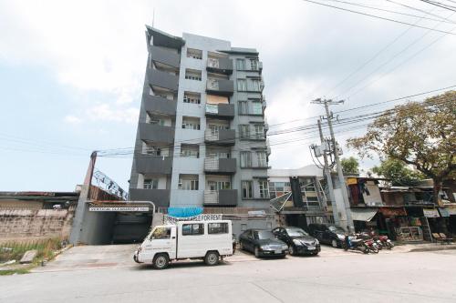 RedDoorz Plus at Banawe Quezon City