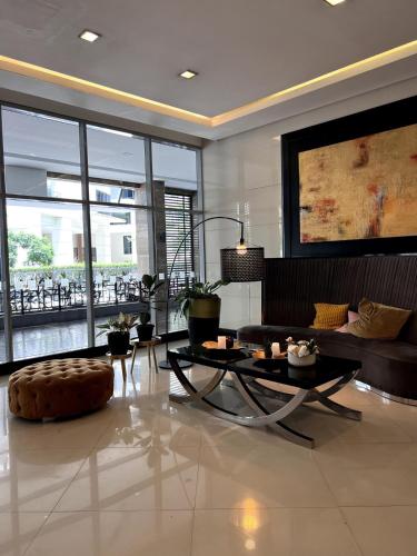 Mckinley Taguig Staycation