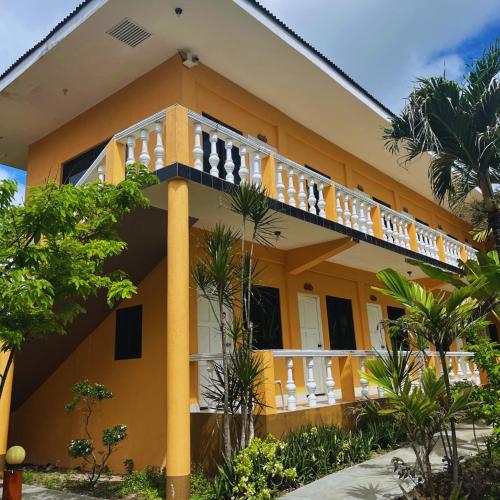 Gold View Beach Resort