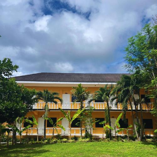 Gold View Beach Resort