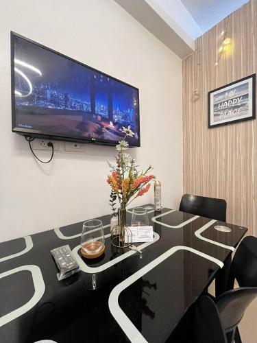 Affordable staycation at SHORE RESIDENCES Near MOA and NAIA