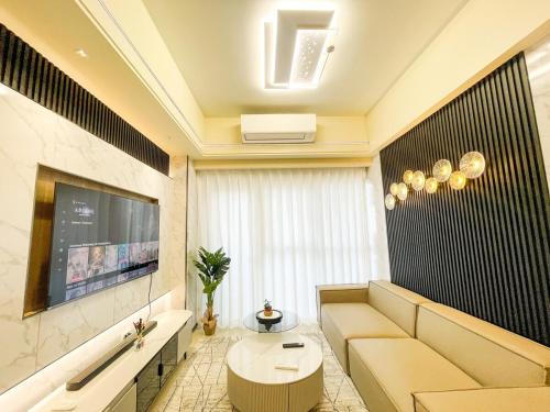 Modern Luxury 5BR Sunset View beside Okada Manila