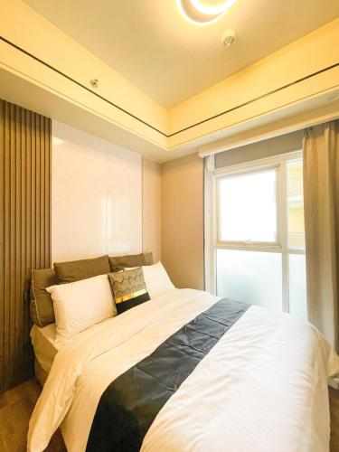 Modern Luxury 5BR Sunset View beside Okada Manila