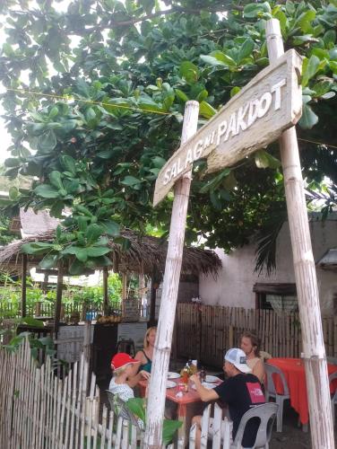 Mary's Homestay Apo island