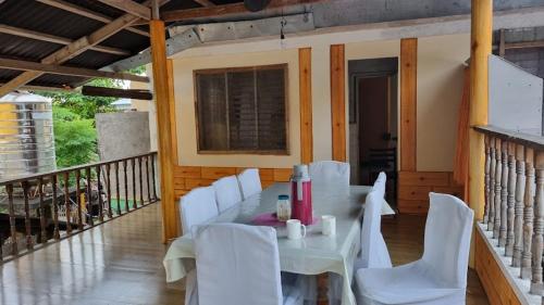 Mary's Homestay Apo island